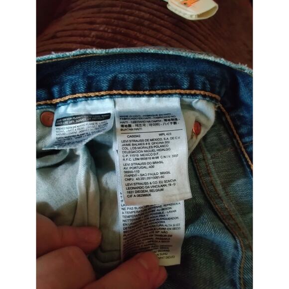 Levi's 501 Naturally Distressed Jeans Size 32 X 30 Men's made in Haiti - Picture 9 of 12